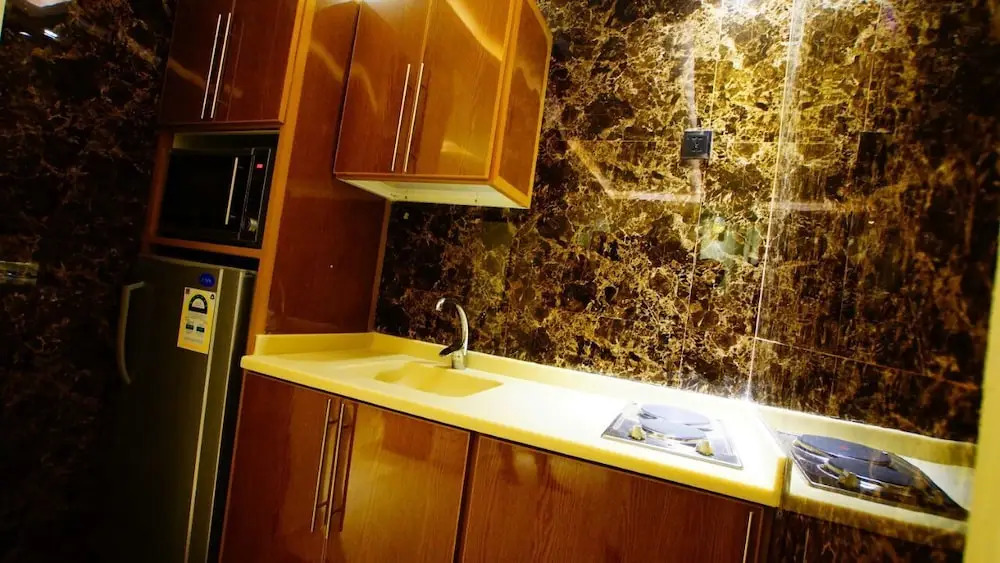 Al Muhaidb Residence Al Malaz 4 - Economic