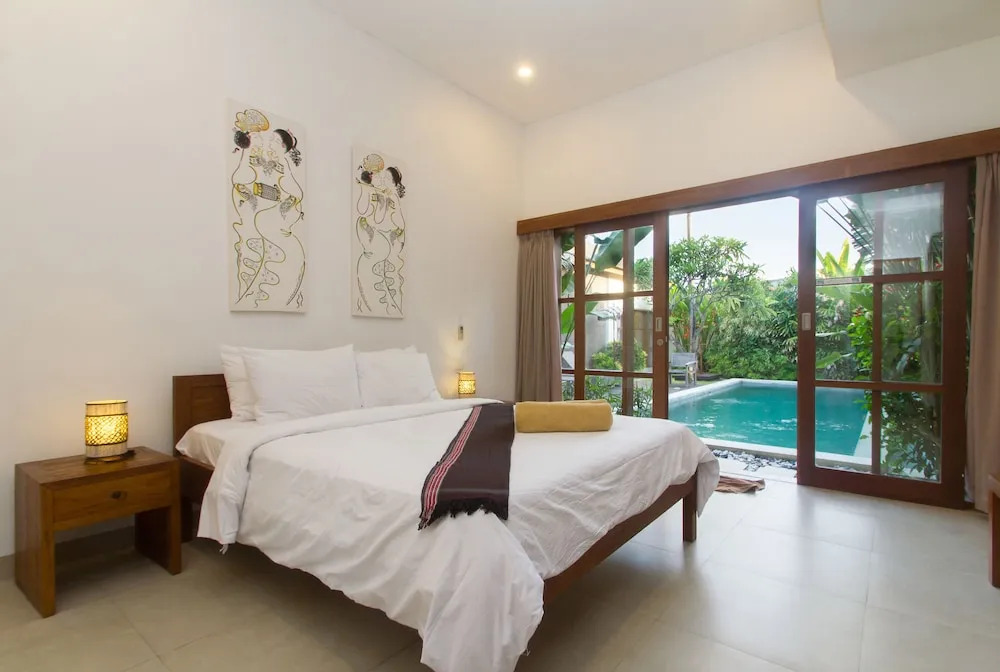 Echo Beach Villa