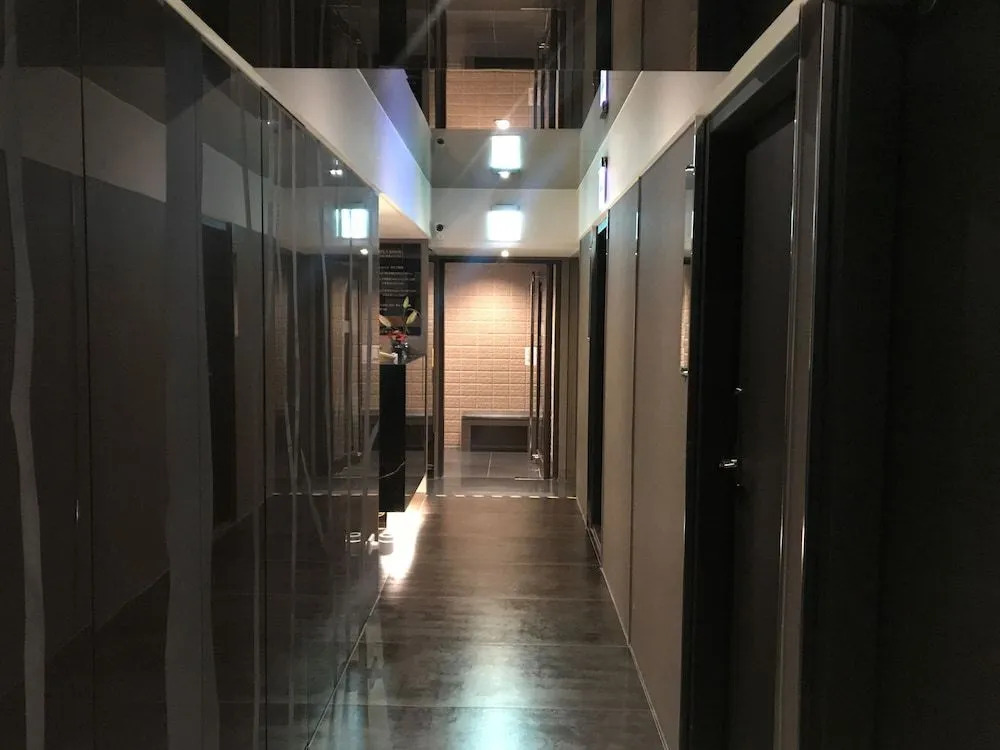 Open Room Hotel