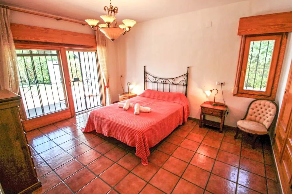Ana y Paco - pretty holiday property with private pool in Benissa