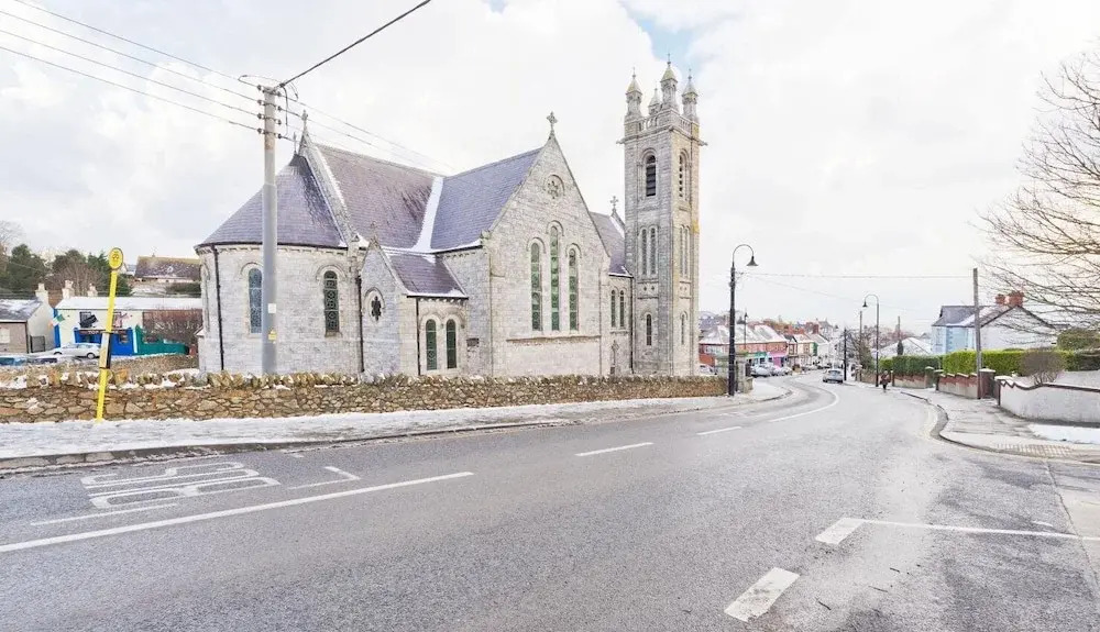 Sweet Inn - Gorgeous Howth I
