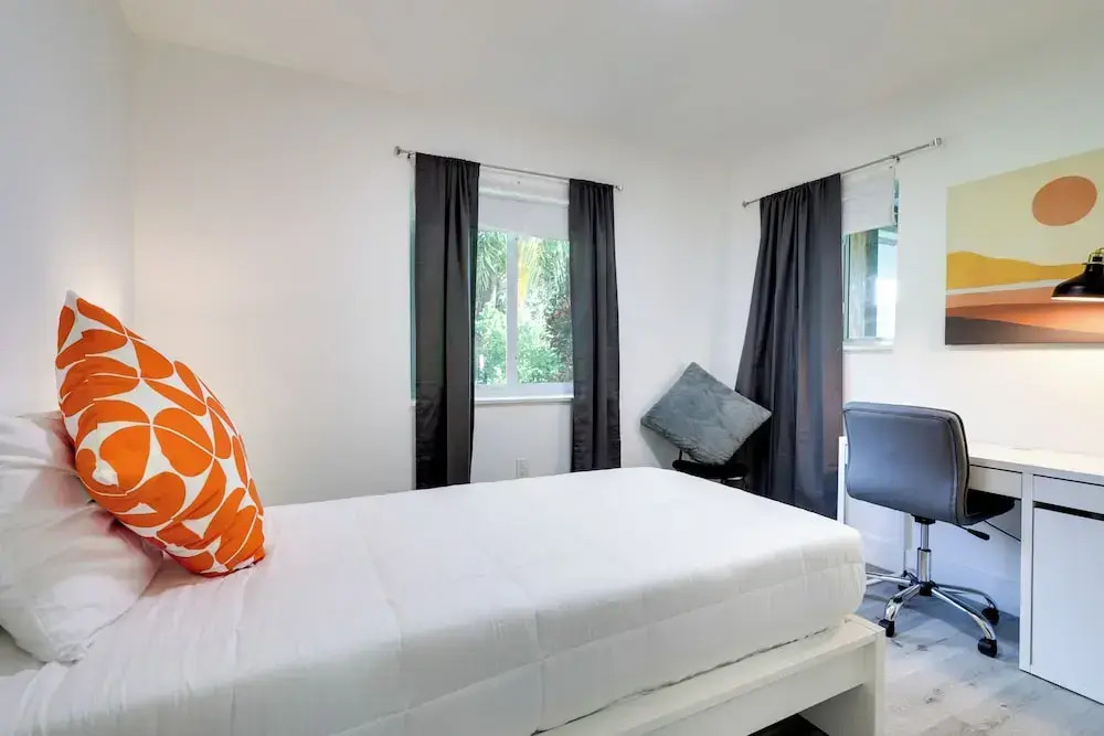Spacious + Serene Miami Home: Walk to Metrorail