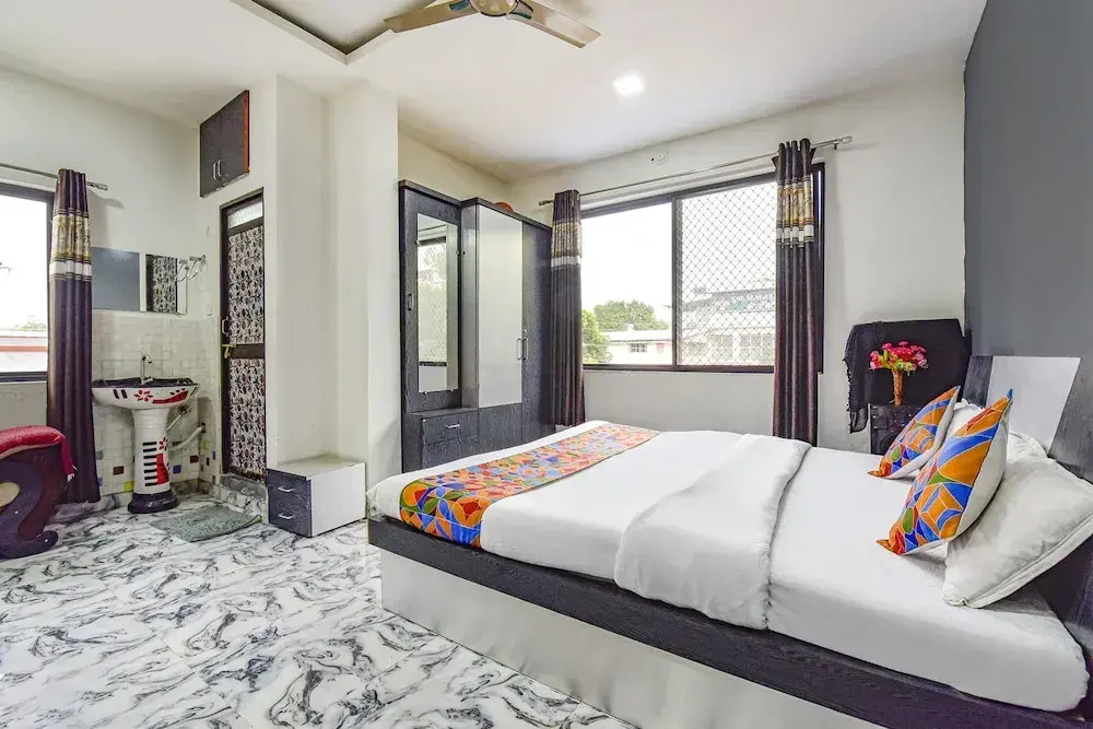 FabHotel Soni Palace - Ujjain Railway Station