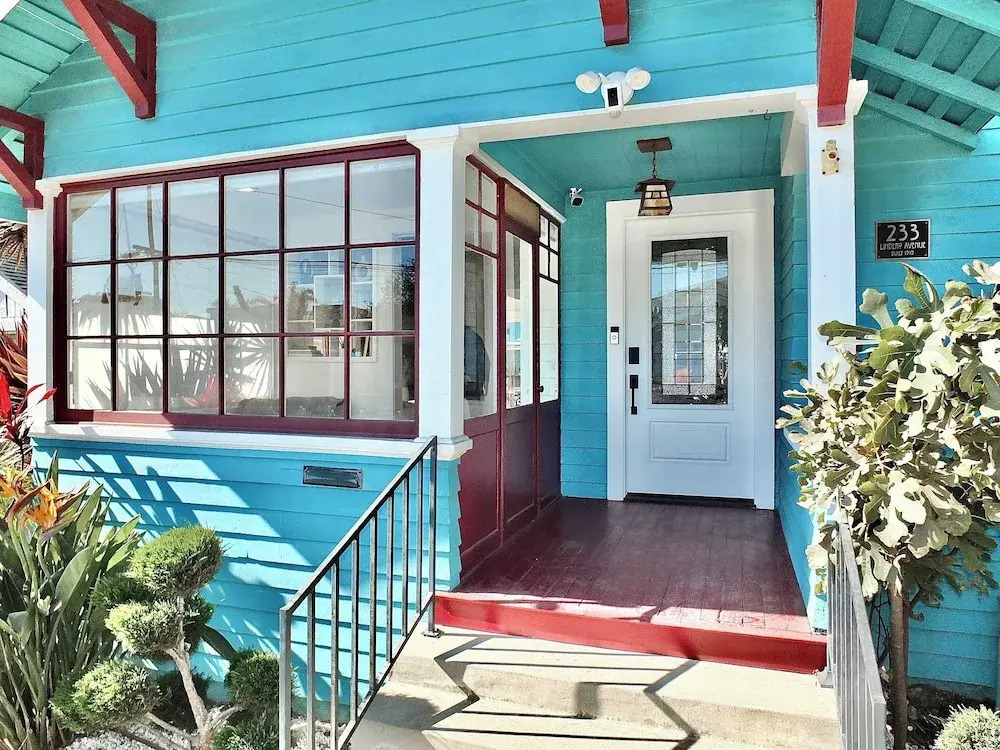 Beach City Craftsman - Walk to Beach