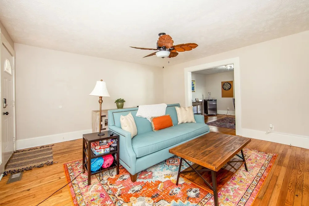 The Broadfoot Bungalow