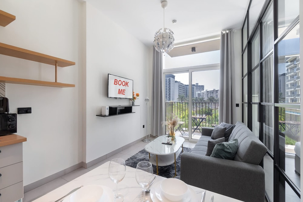 Dubai Hills Sleeps 4 in a Great Location