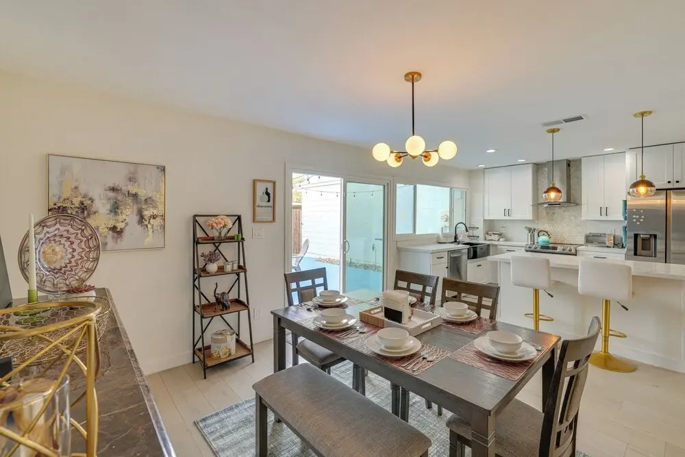 2 Mi to Old Town! Dog-friendly Condo w/ Pool