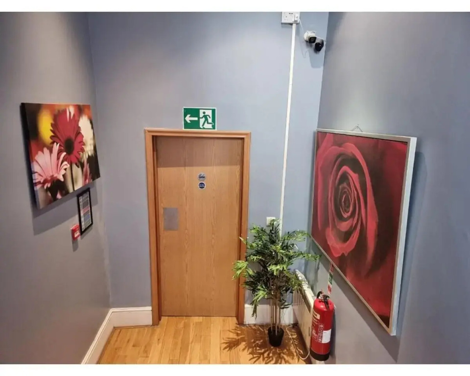F103-1st Flr Mezzanine Studio Fit 3 Near Hyde Park