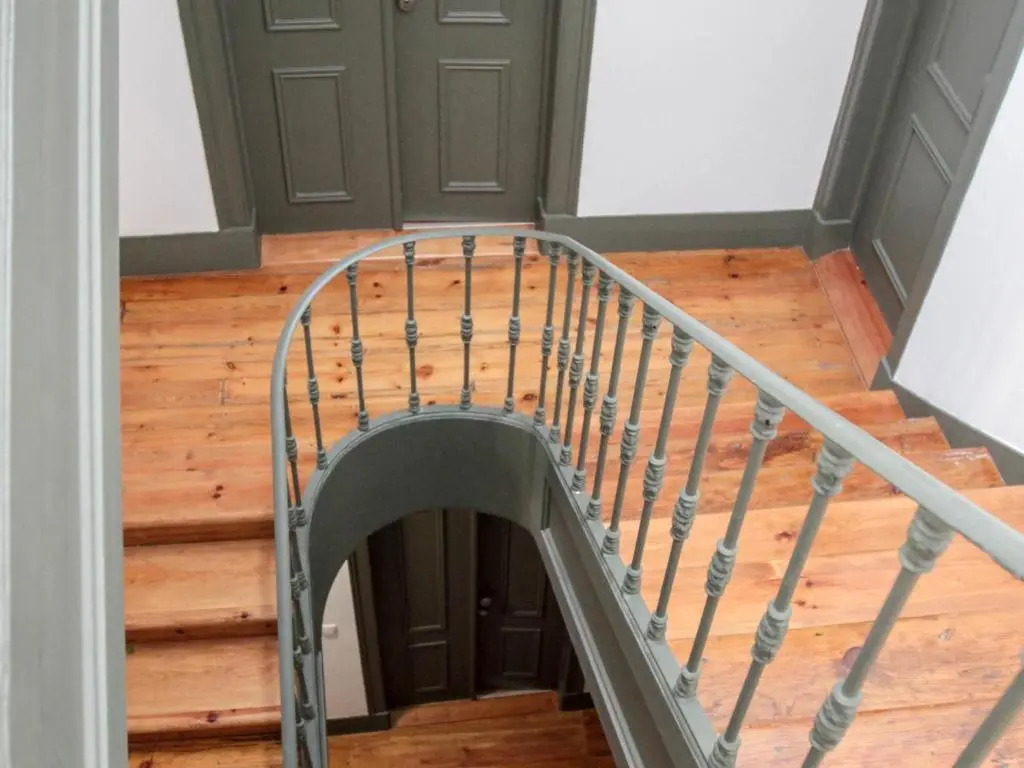 Sao bento stylish cozy apt with ac balcony