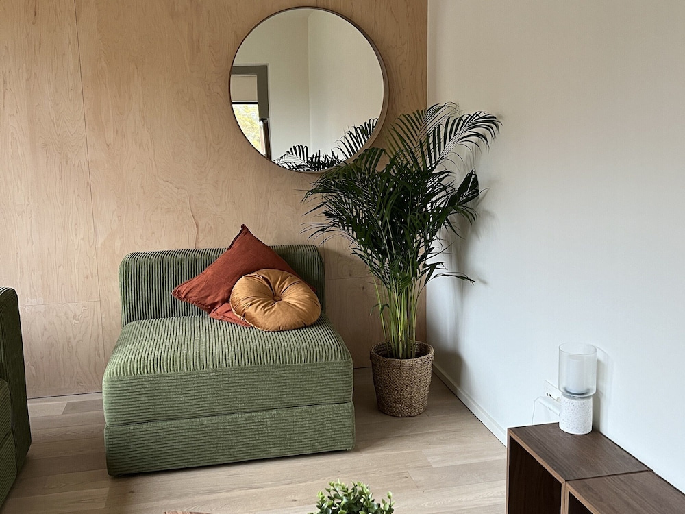 Stylish Stay Bree Near City Center for 6 Guests