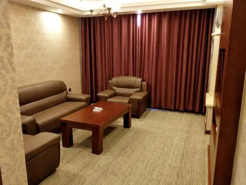 GreenTree Alliance Tacheng City Wenqin Road Zuoan Sunshine Hotel