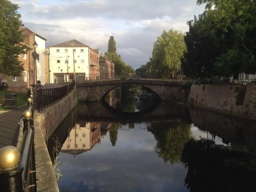 Riverside Mews