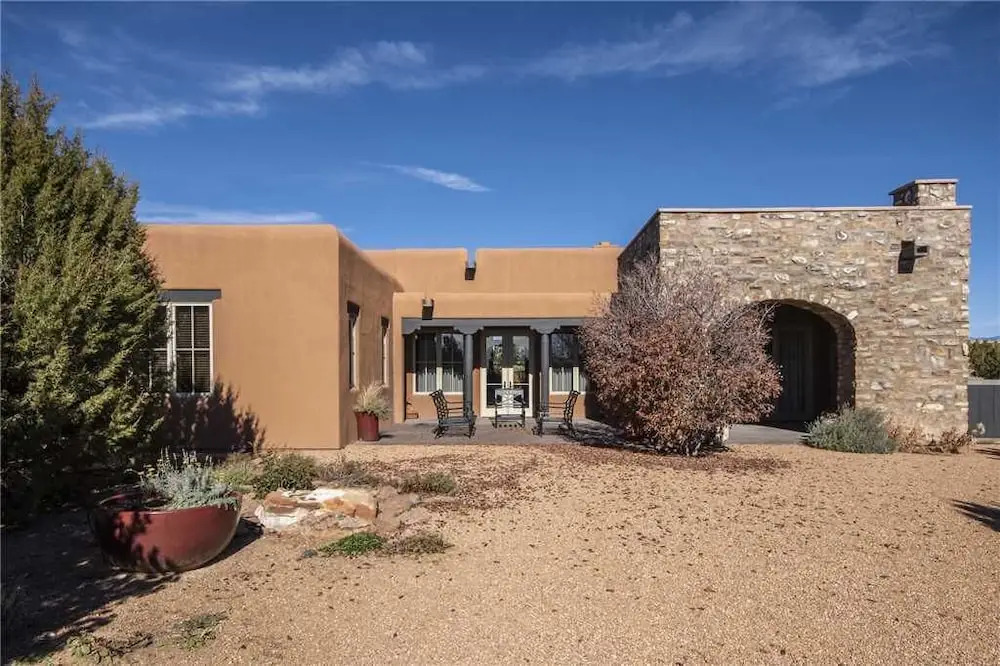 The Sunrise Retreat, 2 Bedrooms, Fireplace, Wifi, Jetted Tub, Sleeps 6