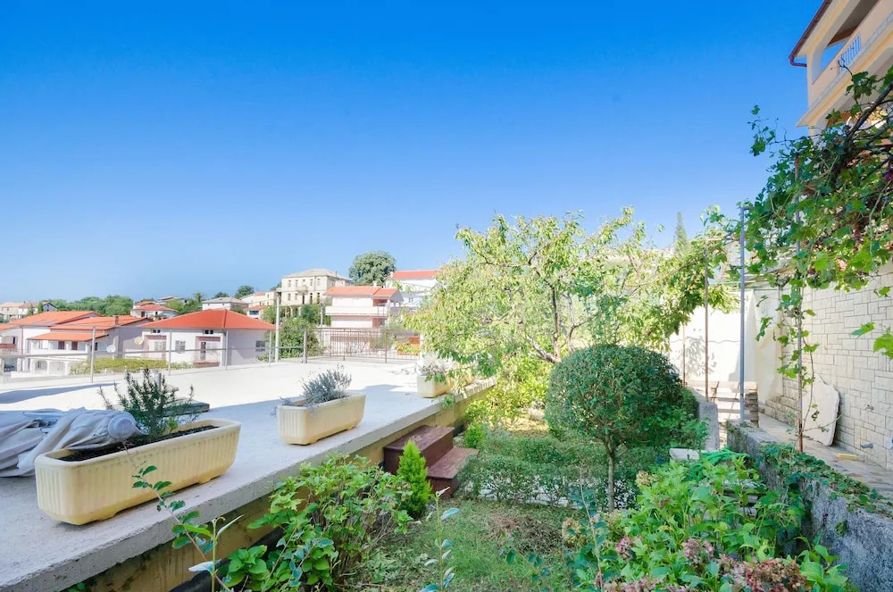 Apartments Mirjana