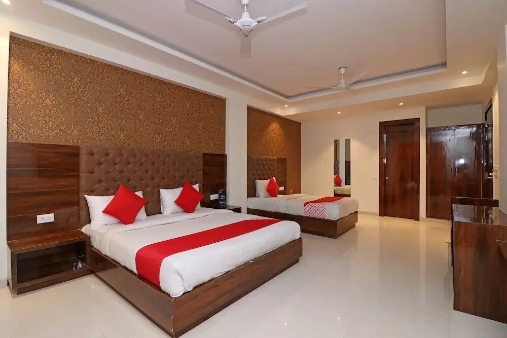 Capital O 16651 GRD SUITES