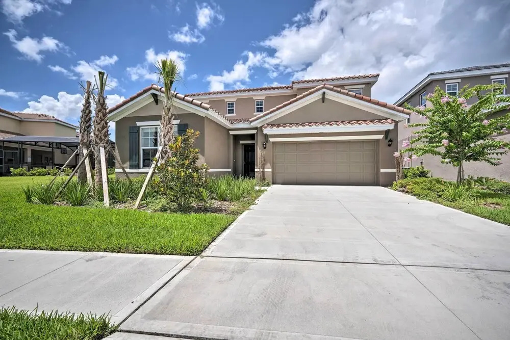 Private Pool & Resort Perks: Home in Davenport
