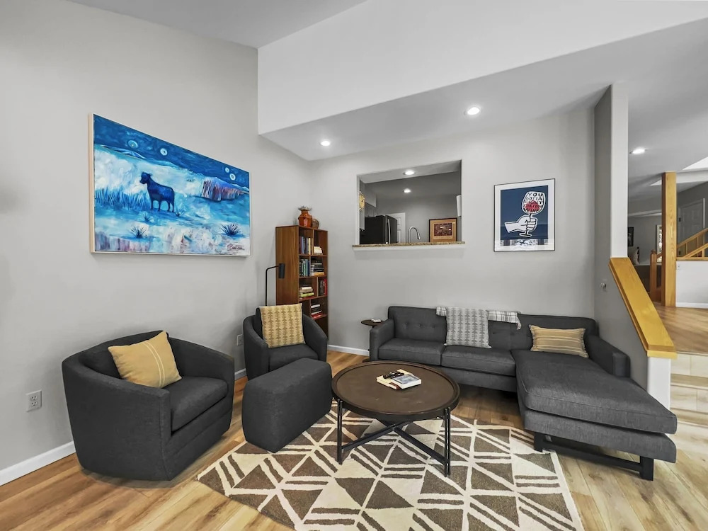 Legends 10 4br 4ba 4 Bedroom Townhouse by RedAwning