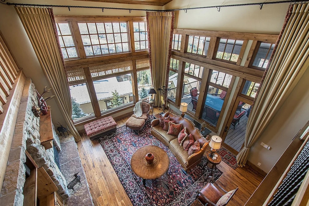 Blacktail Lodge - Five Bedroom Home