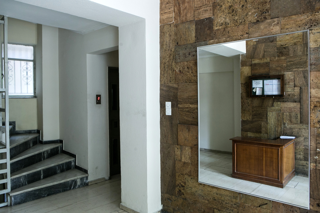 Best House, Larisis Metro, Athens