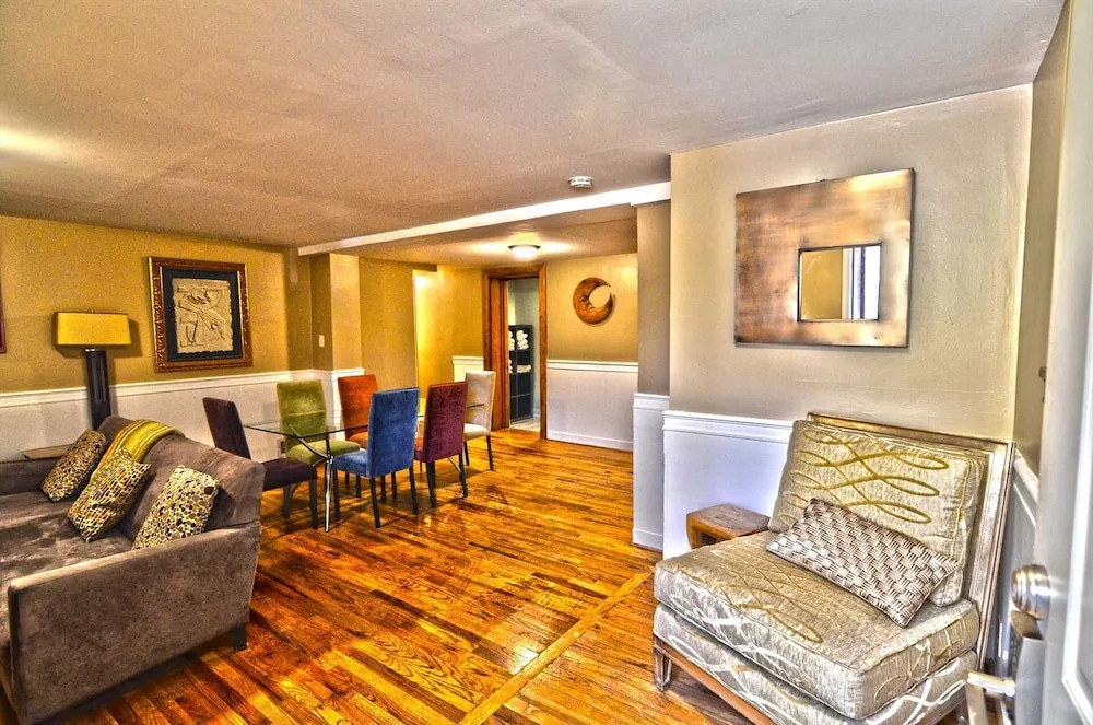 1717 Northwest Apartment #1030 - 2 Br Apts
