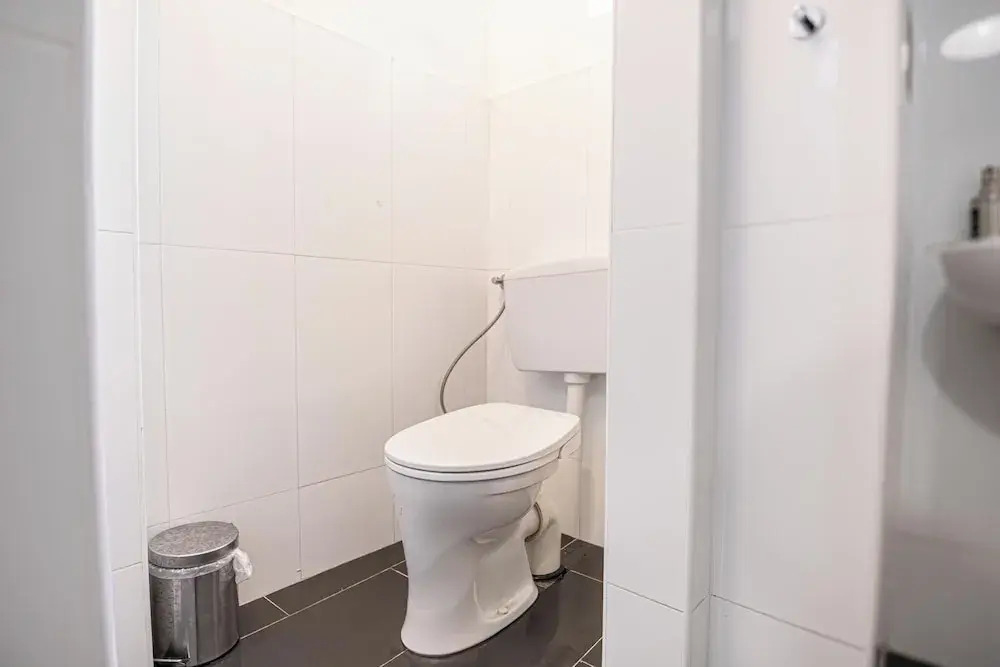 Private Rooms in a Comfy 4BR Apartment with Garden by Lorenz Böhler