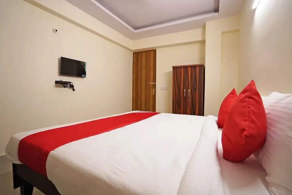 GMD Vasundhara by OYO Rooms