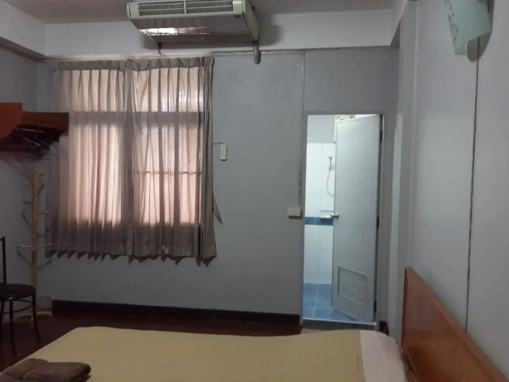 White Orchid Inn I