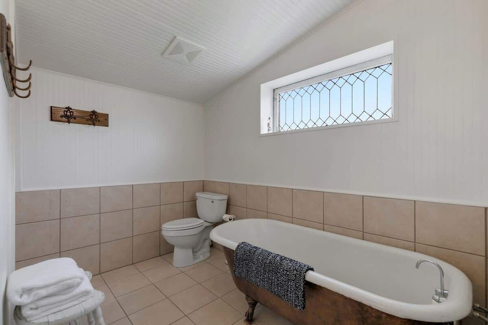 Gorgeous Barn Cabin 10min From Main St!
