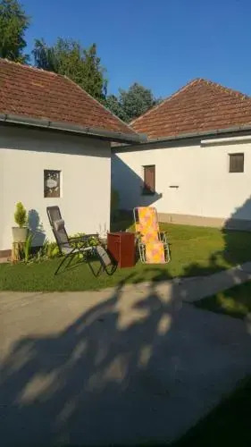 Sobe Rooms Szobák Zimmer KIS