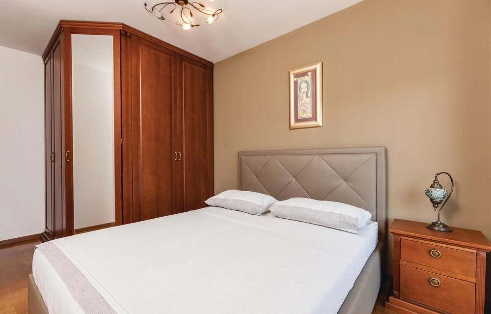 Awesome Home in Podstrana With Wifi and 2 Bedrooms