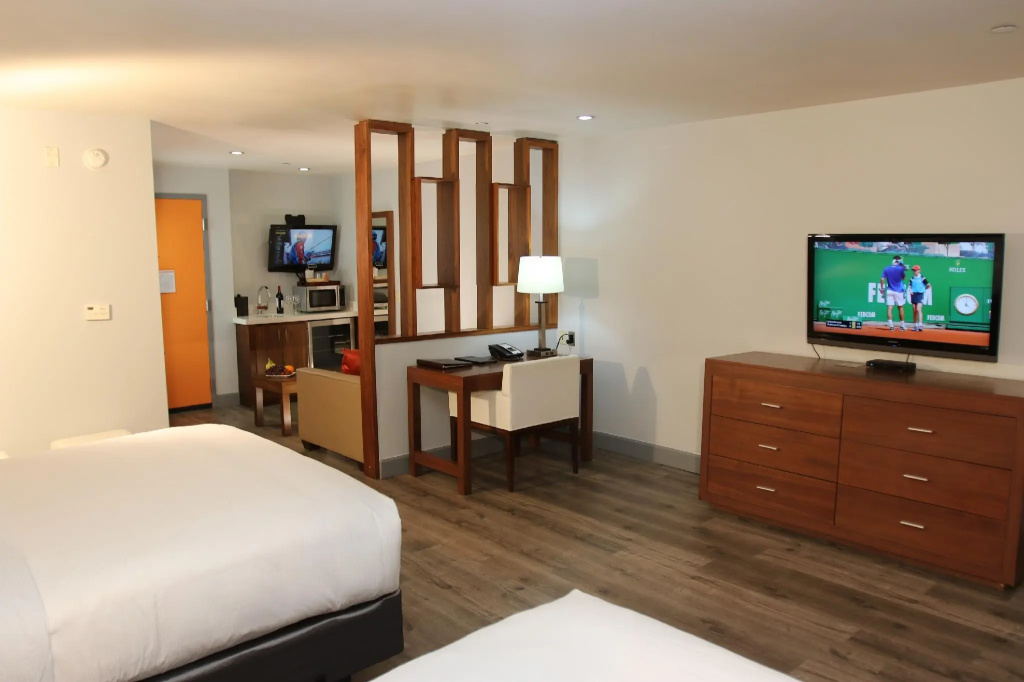 BLVD Hotel and Studios Universal-Hollywood, an Ascend Collection Hotel