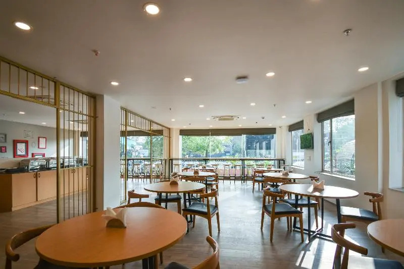 OYO Townhouse 7715 Hotel KG Estate