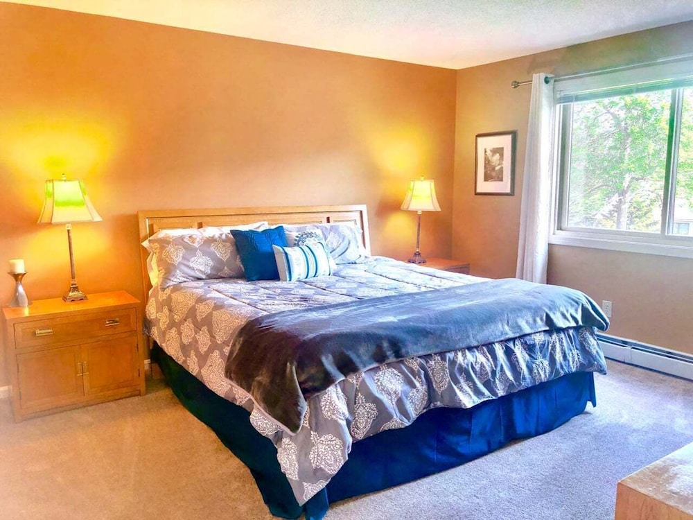 FV16 Fairway Village Condo