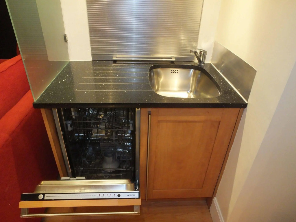 Royal Mile Mansions Apartment 27