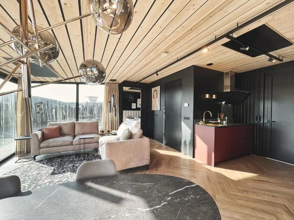 Basecamp Tiny House Eco-resort IJmuiden