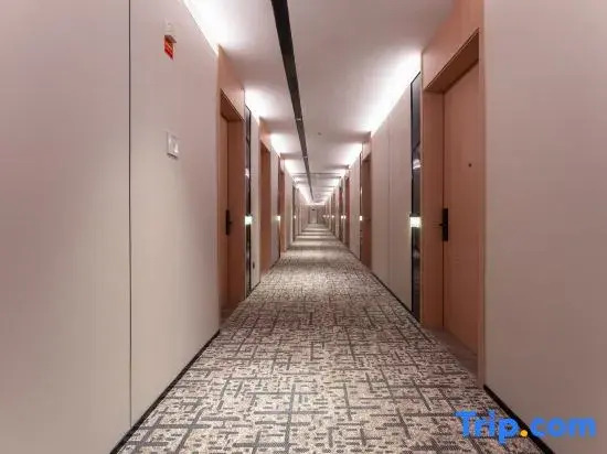 Urba S Hotel (Xiamen Railway Station South Square Branch)