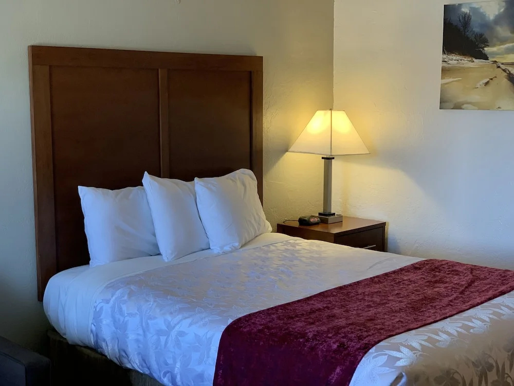 Red Carpet Inn Medford