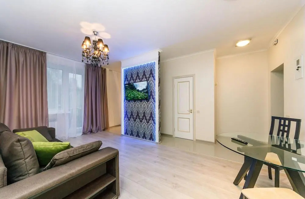 Lesi Ukrainki 5/18 Apartment