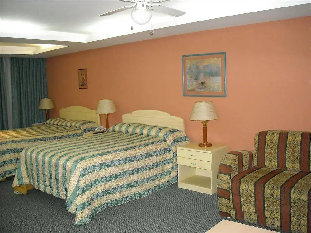 Melrose Plaza Suites