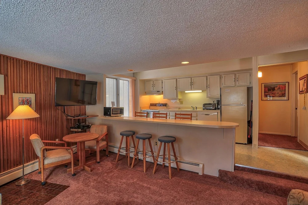 Gold Camp II E89 Condo