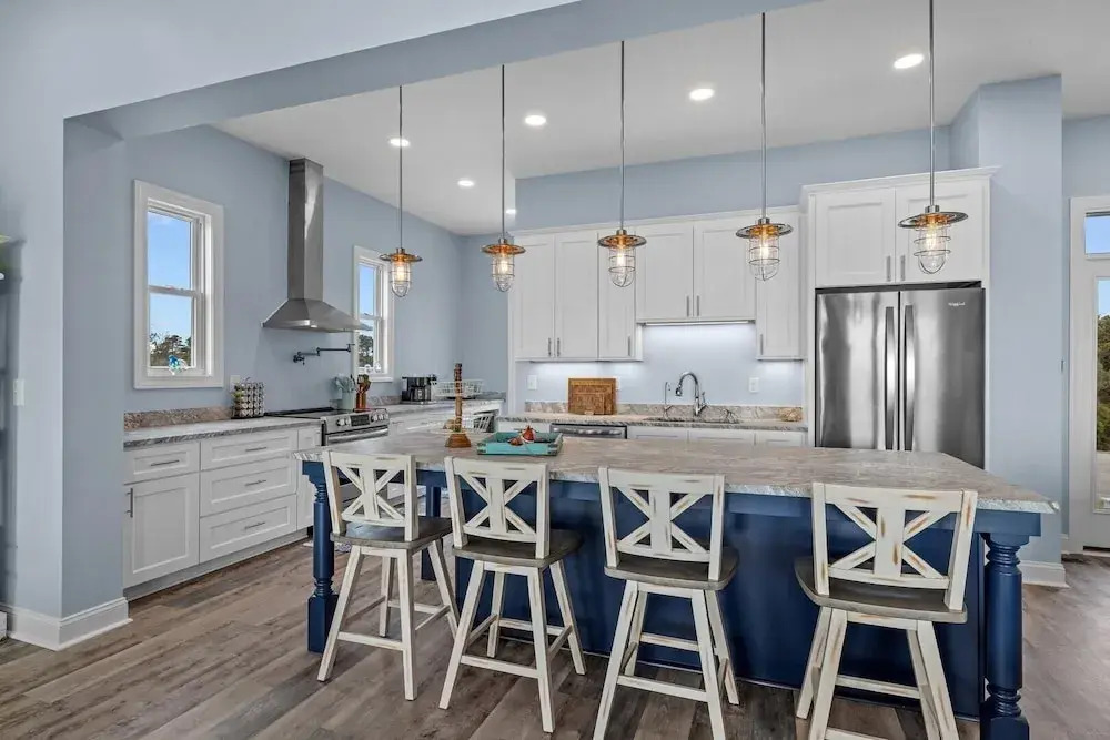 Straits Serenity 3 Bedroom Home by RedAwning