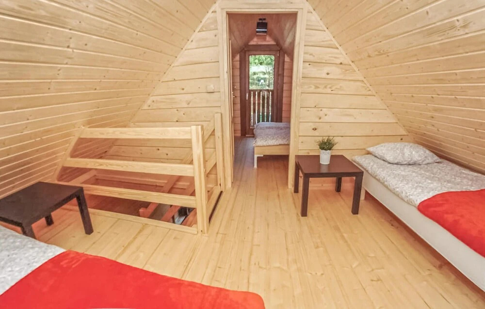 Awesome Home In Jaroslawiec With Wifi