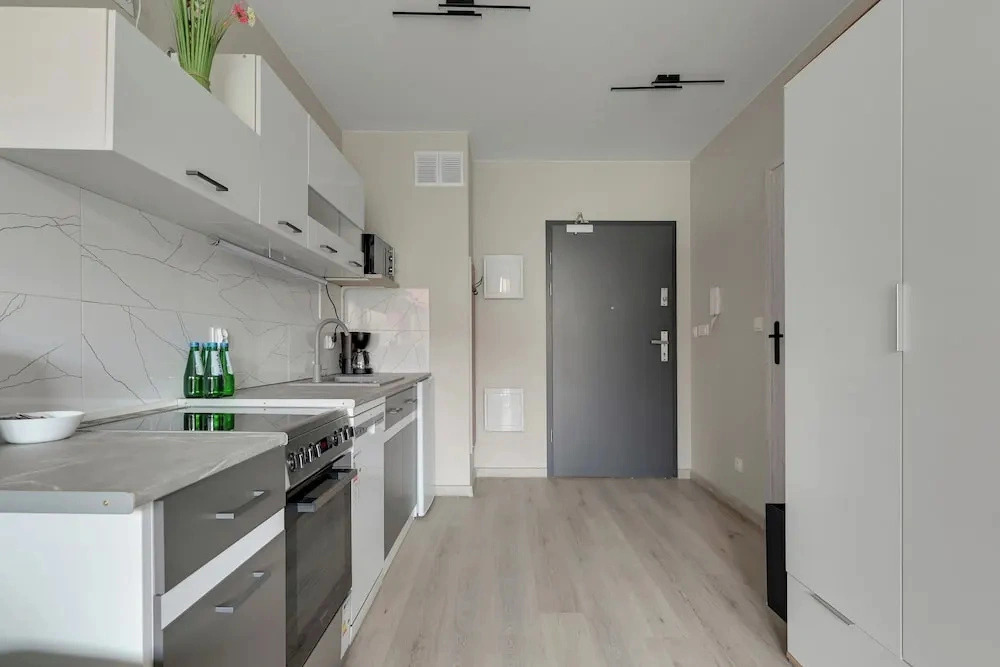 Mostek 2101 PinkGray by Grand Apartments