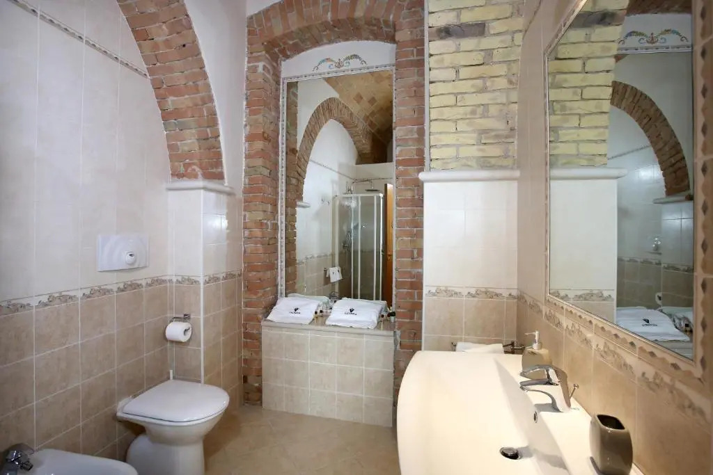 Victoria Royal Apartments & Rooms