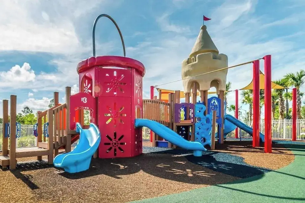 Family Fun Retreat Near Disney With Game Room & Themed Bedrooms
