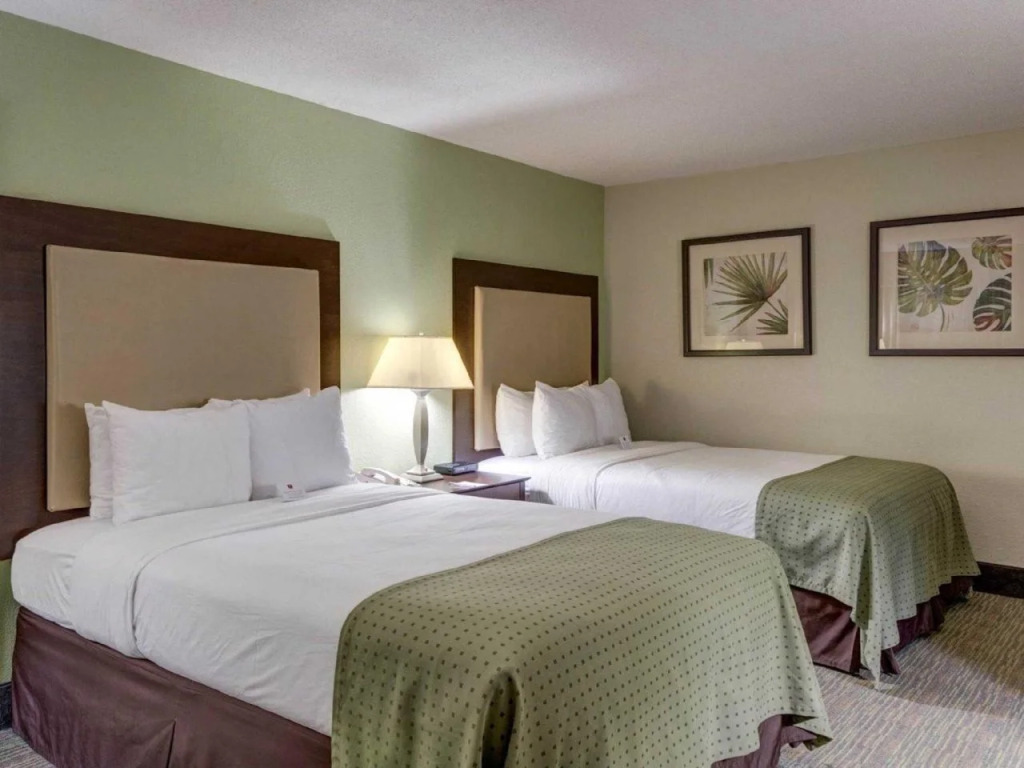 Clarion Inn & Suites Conference Center