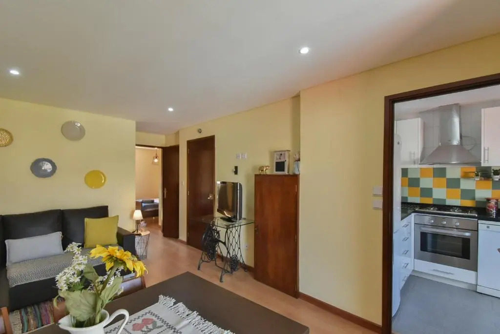 Clerigos Old Town Apartment