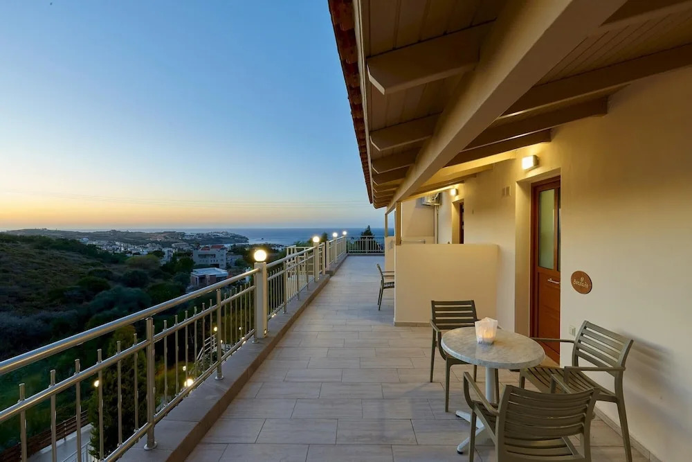 Cozy Pool Front Apartment With sea View Helios RU