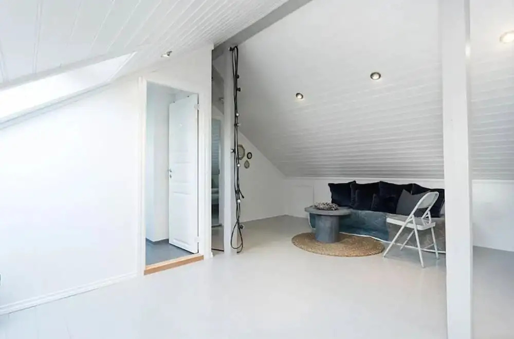StayPlus Central Five Bedroom Home