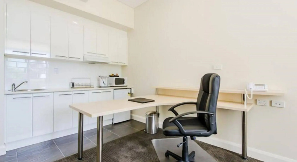 Belconnen Way Hotel & Serviced Apartments